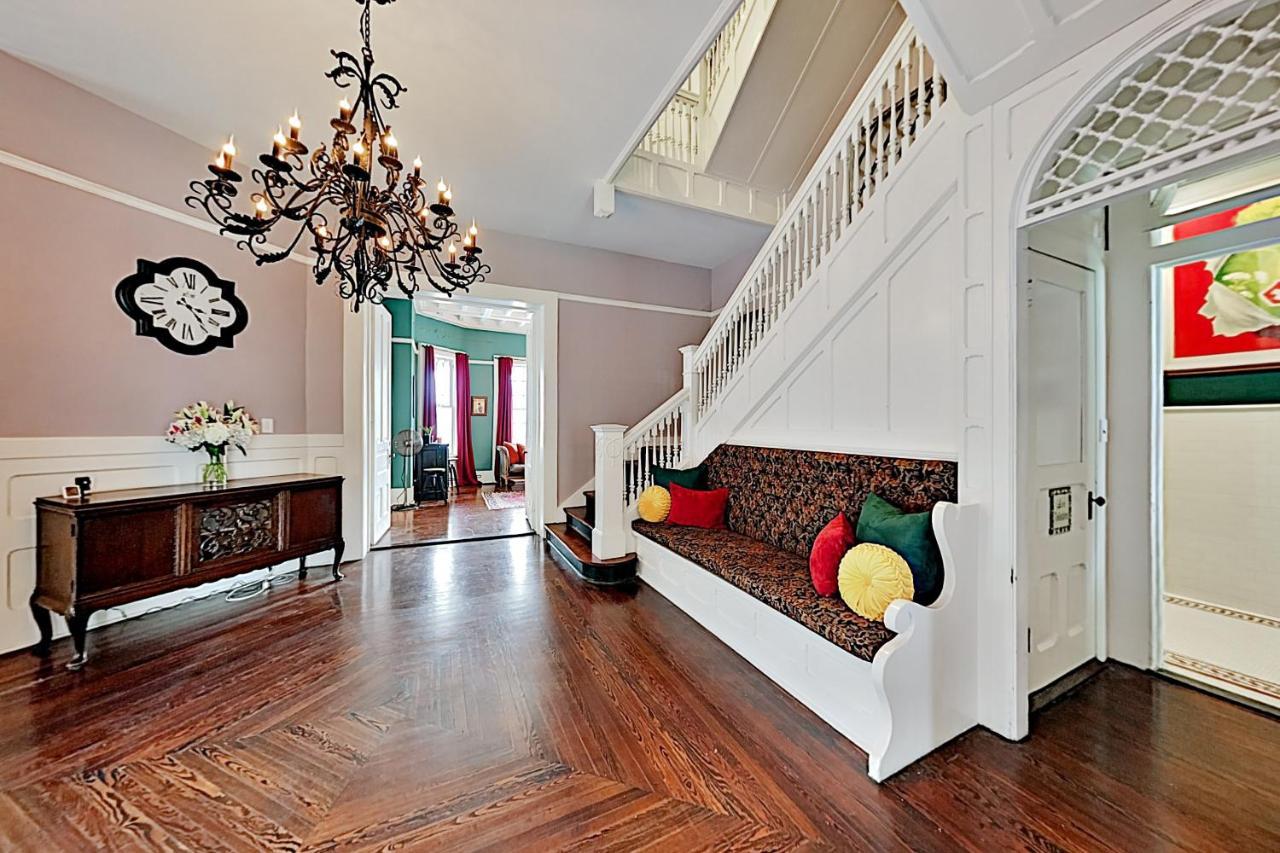 Sealy Hutchings Suite - Unique Stay In Iconic Estate Home Galveston Eksteriør billede